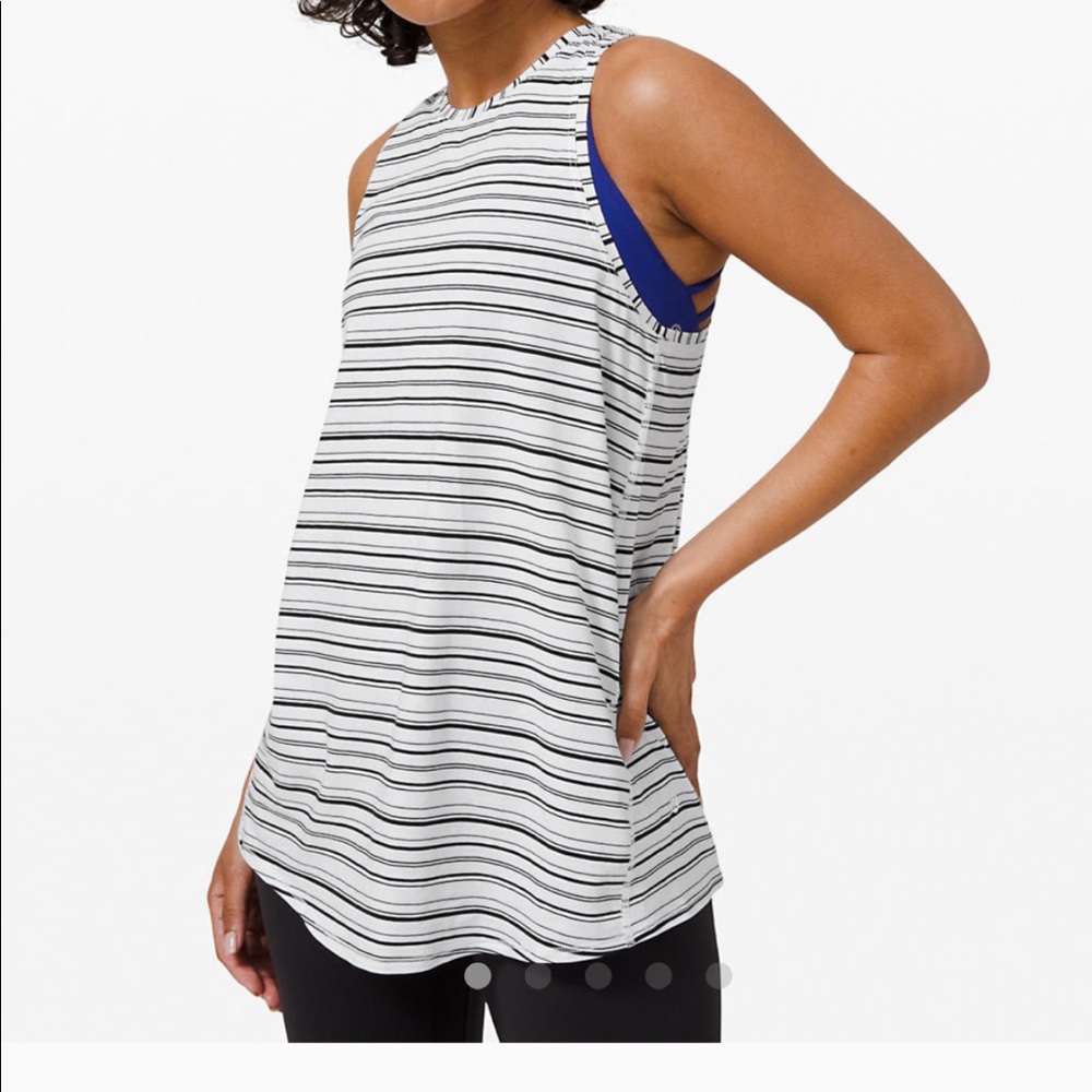 NEW! Lululemon All tied up tank - Picture 2 of 6